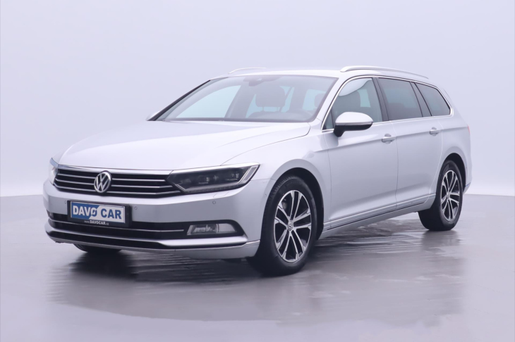 Volkswagen Passat 2,0 TDI DSG Highline LED Kůže