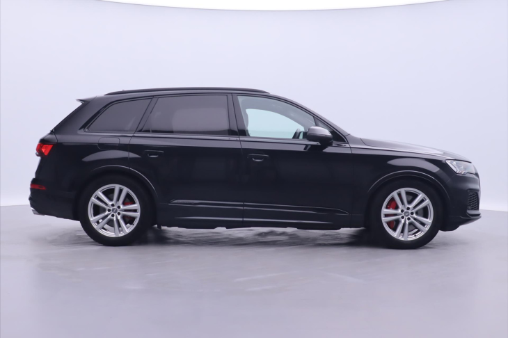 Audi SQ7 4,0 V8 373kW Black Panorama DPH