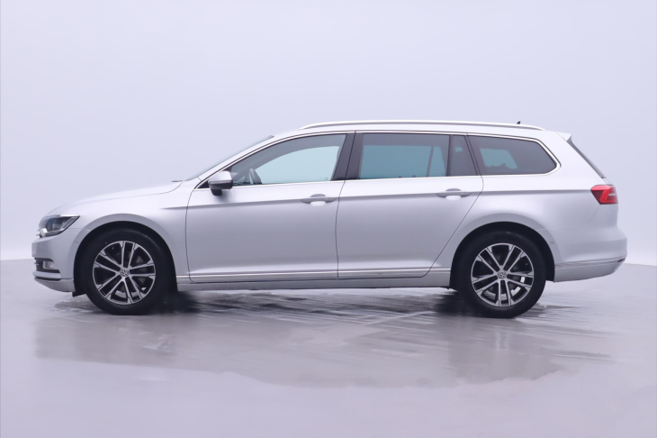 Volkswagen Passat 2,0 TDI DSG Highline LED Kůže