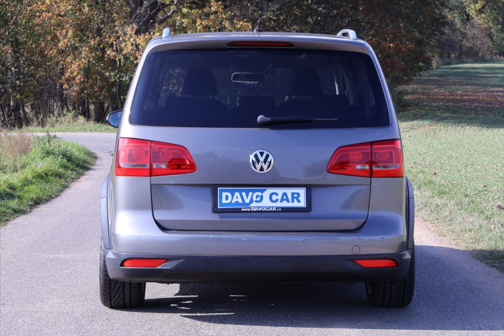 Volkswagen Touran 2,0 TDI 103kW CROSS  Panorama