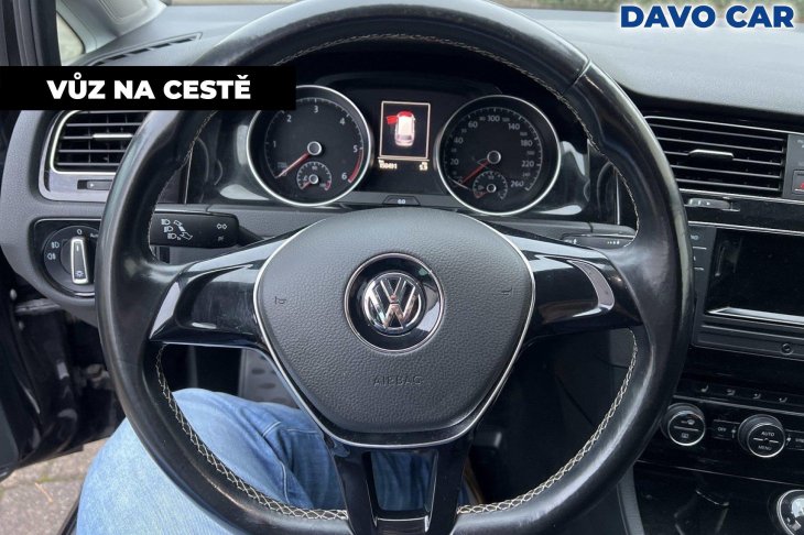 Volkswagen Golf 1,6 TDI Aut.klima Tažné 1.Maj.