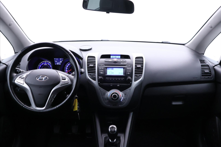 Hyundai ix20 1,4 i CVVT Trikolor CZ Serv.kniha