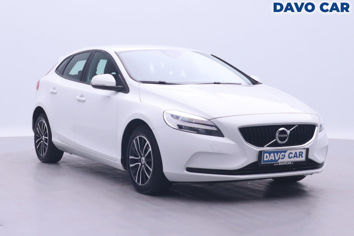 Volvo V40 2,0 T3 112kW CZ Momentum 1.Maj