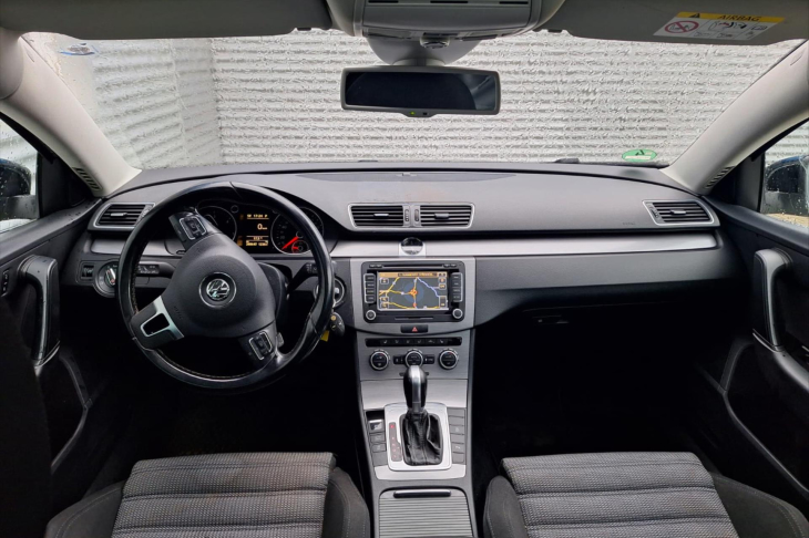 Volkswagen Passat 2,0 TDI 130kw DSG Pano