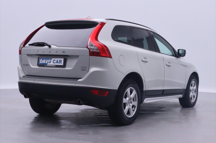 Volvo XC60 2,4 D5 158kW Aut. AWD Xenon