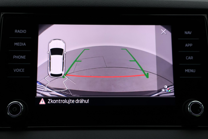 Škoda Karoq 1,6 TDI 85kW Navi ACC CZ DPH