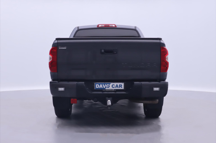 Toyota Tundra 5,7 i V8 Force AWD LED Navi