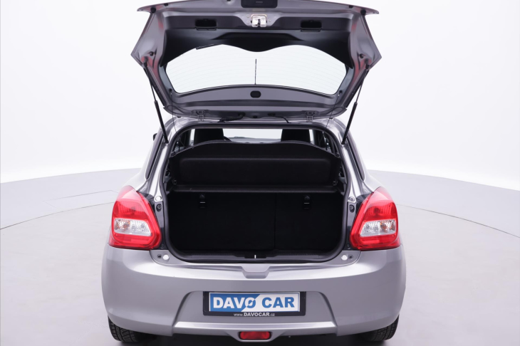 Suzuki Swift 1,2 Hybrid Klimatizace