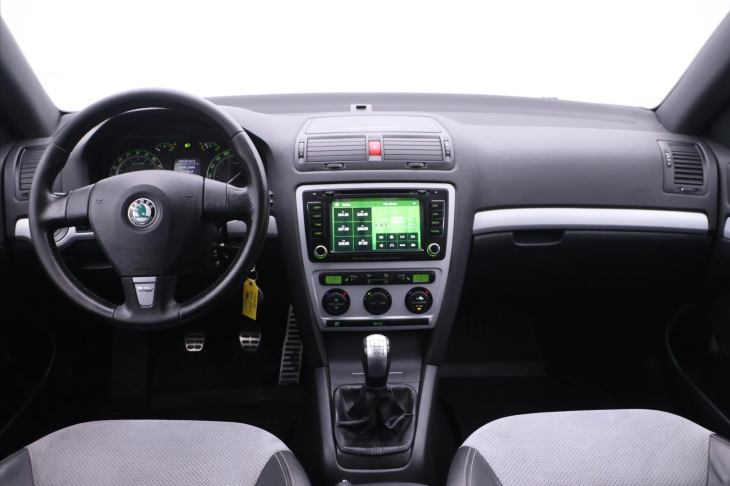 Škoda Octavia 2,0 TDI 125kW Aut.klima RS