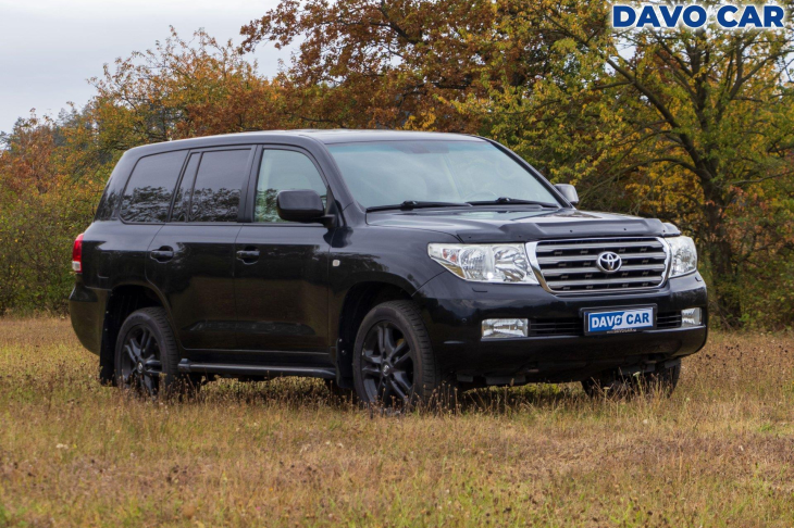 Toyota Land Cruiser 4,5 D4-D 210kW Lux 7-Míst