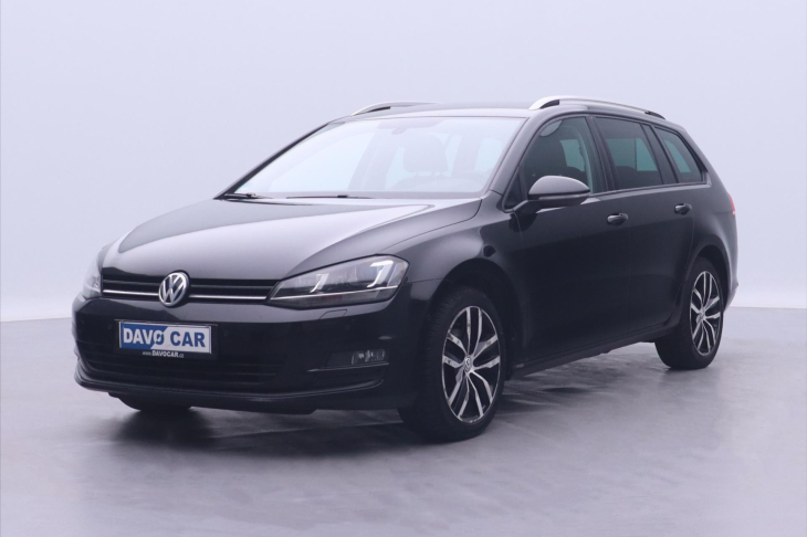 Volkswagen Golf 1,4 TSI Highline Xenon navi masáže serviska