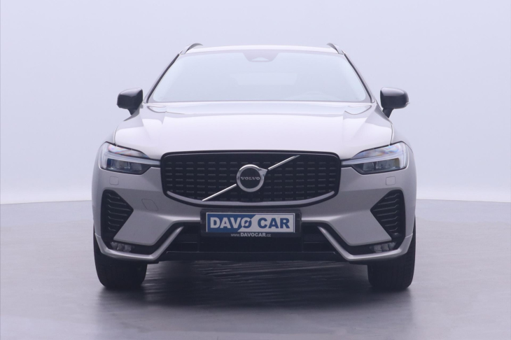 Volvo XC60 2,0 B4 AWD CZ Plus Dark AT