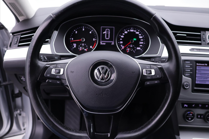 Volkswagen Passat 2,0 TDI DSG Navi Webasto