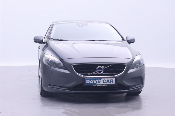 Volvo V40 1,6 D2 Momentum Xenon