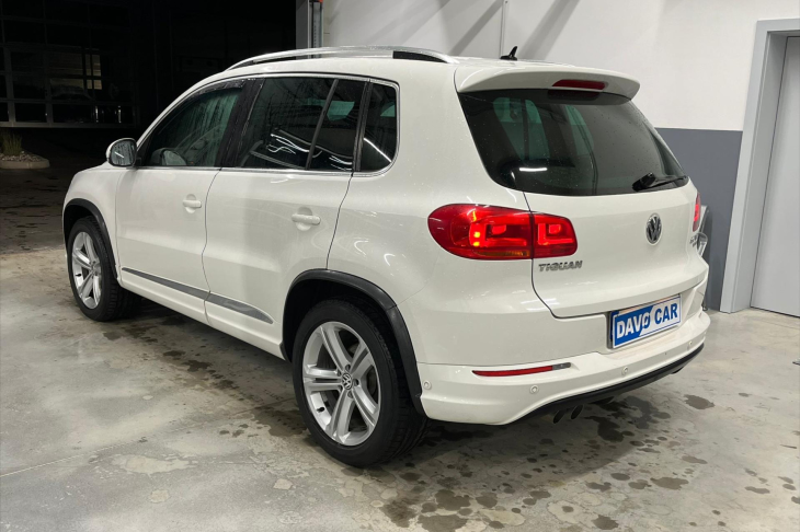 Volkswagen Tiguan 2,0 TDI 103kW R-line CZ 4Motion