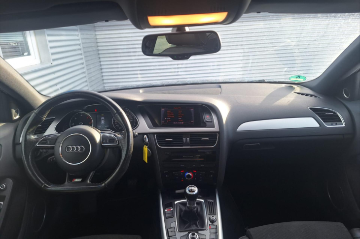 Audi A4 2,0 TDI 130kw 3x S line Sportpaket plus B&O